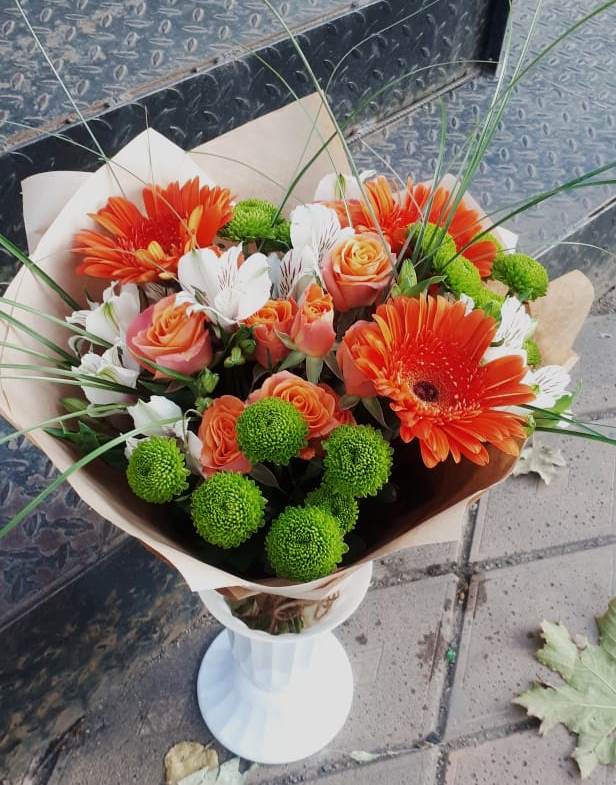Букет цветов из: Герберы, Хризантемы, Альстромерии и Розы в Исаклы