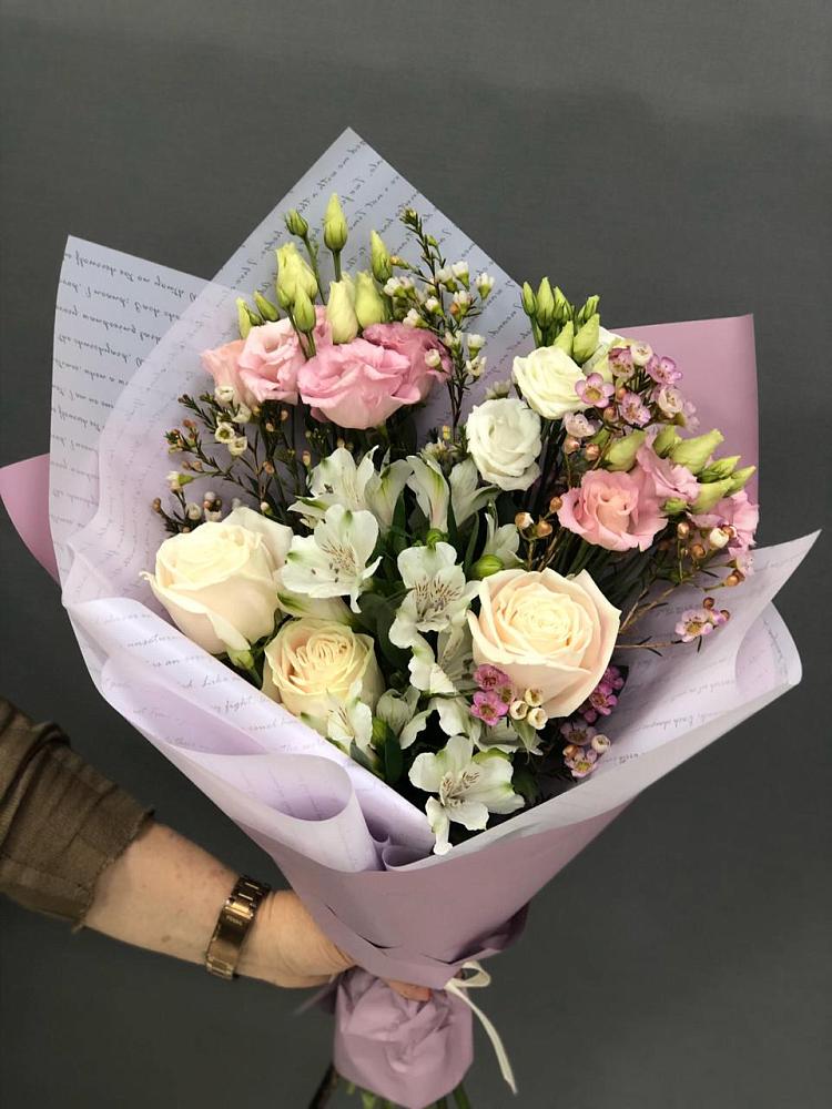 Букет цветов из: Альстромерии, Розы и Лизиантусы в Исаклы