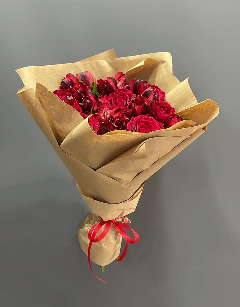 Букет цветов из: Альстромерии и Розы в Исаклы