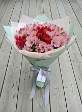 Букет цветов из:  Альстромерии в Исаклы