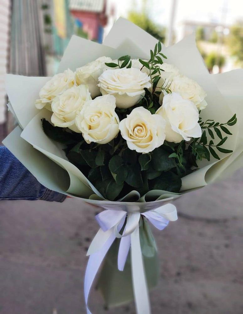 Букет Белые розы Проуд в Исаклы