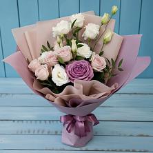Букет цветов из:  Розы и Лизиантусы в Исаклы