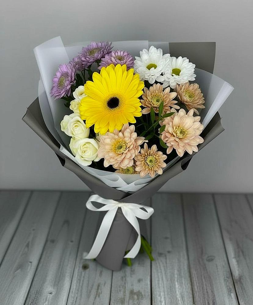 Букет цветов из: Розы, Герберы и Хризантемы в Исаклы
