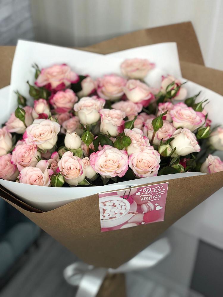 Букет цветов из: Розы в Исаклы