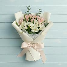 Букет цветов из:  Альстромерии в Исаклы