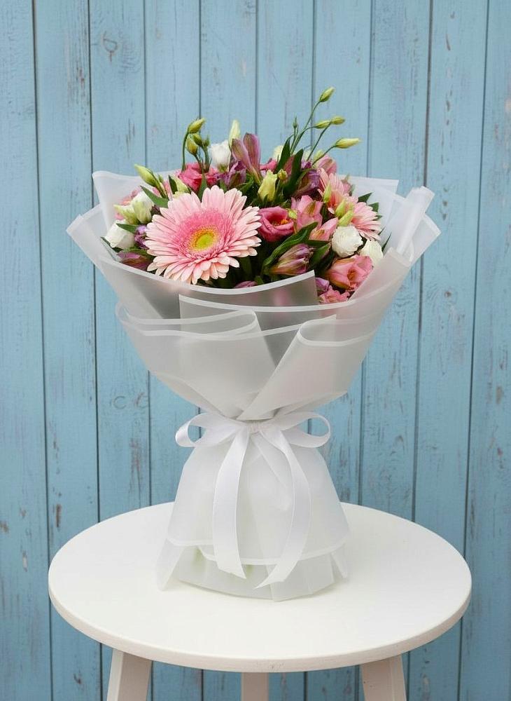 Букет цветов из: Герберы, Альстромерии и Лизиантусы в Исаклы