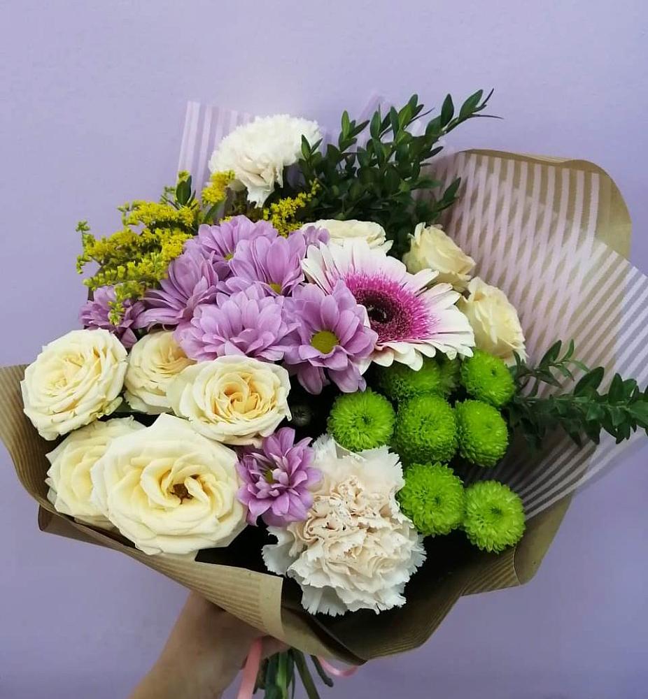 Букет цветов из: Хризантемы, Розы, Гвоздики и Герберы в Исаклы