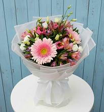 Букет цветов из:  Герберы, Альстромерии и Лизиантусы в Исаклы
