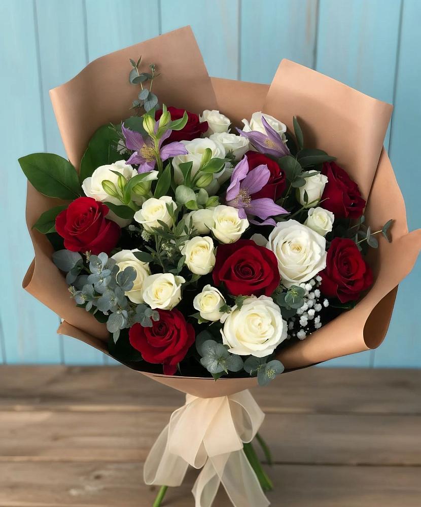 Букет цветов из: Розы и Альстромерии в Исаклы