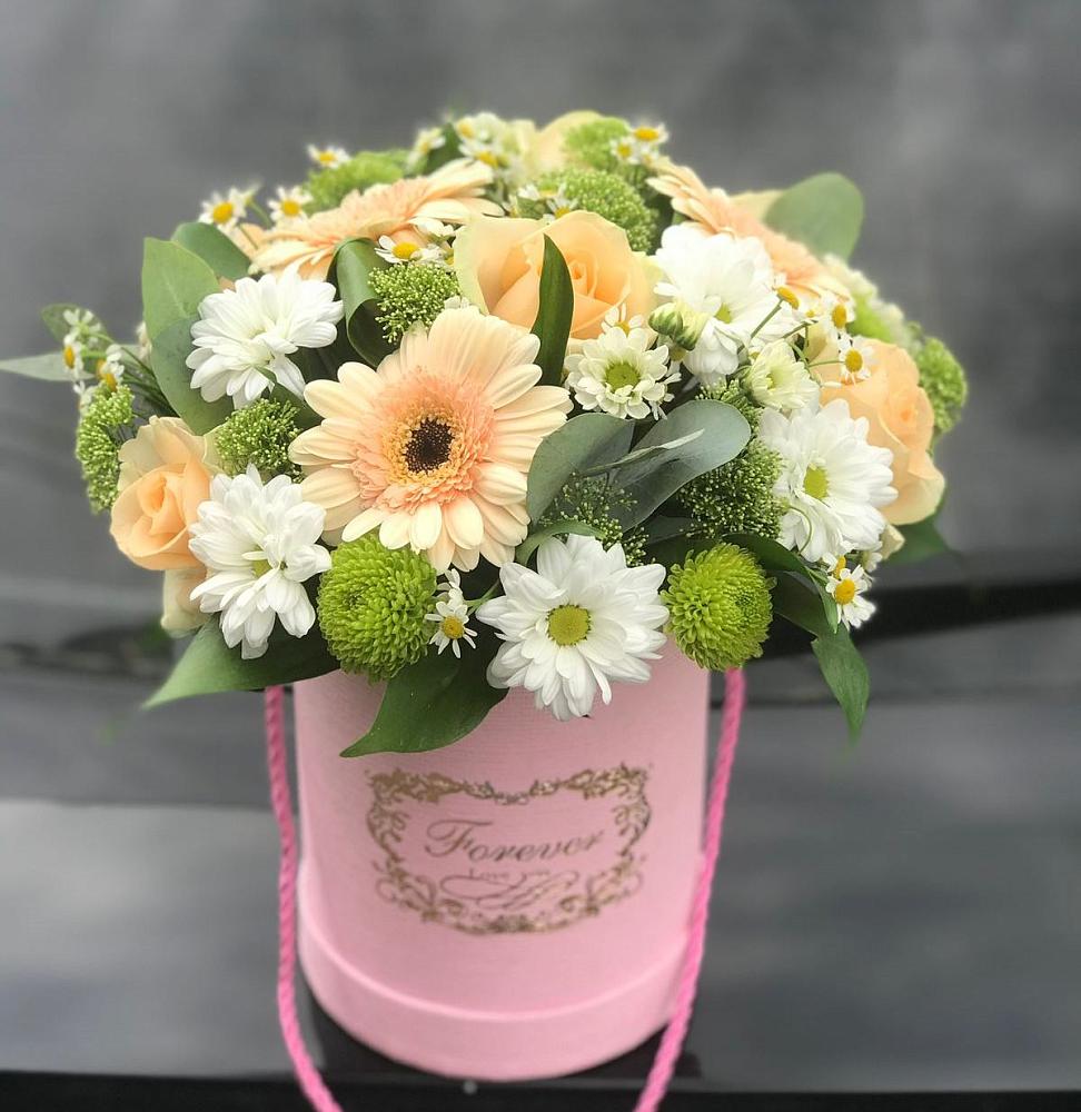 Цветочная композиция из Розы, Герберы и Хризантемы в шляпной коробке в Исаклы