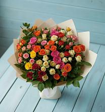 Букет Микс из разноцветных кустовых роз в Исаклы