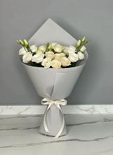 Букет цветов из:  Розы и Лизиантусы в Исаклы